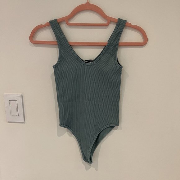 Zara Seamless Ribbed Tank Bodysuit Sage Green XS/S - Picture 1 of 3